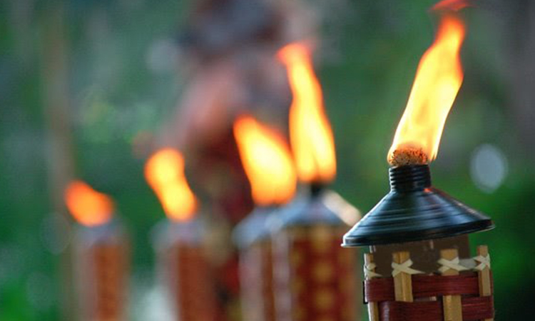Outdoor-Tiki-Torche