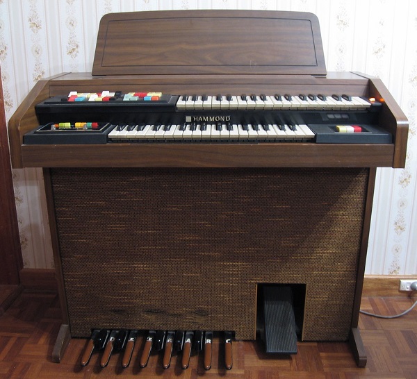 hammond-123j3-organ