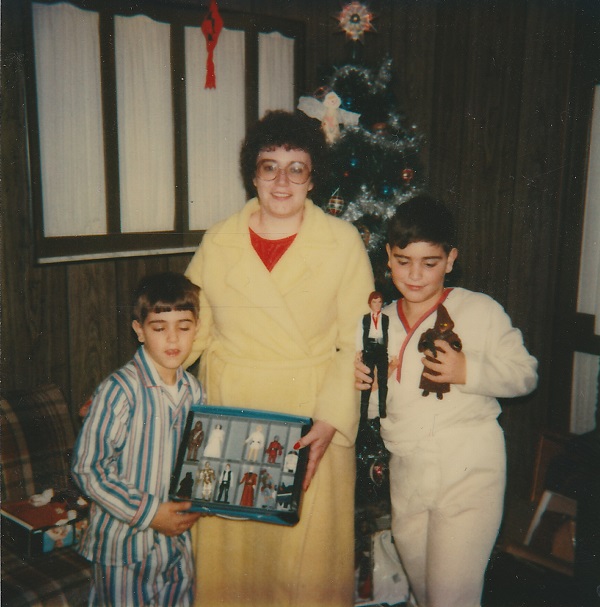 Mom, Chris, & Keith Xmas 79