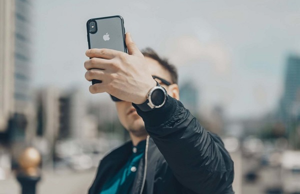 facebook-selfie-e1573133649793